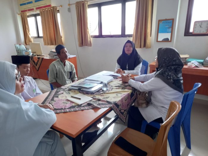 BK MTsN 2 Kota Jambi Perkuat Kolaborasi: Bersama Orang Tua dan Wali Kelas Demi Siswa yang Tumbuh Utuh