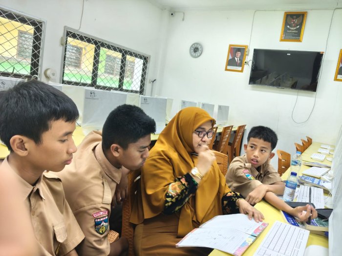 Tim OMI Matematika MTsN 2 Kota Jambi Gencar Latihan: Siap Hadapi Ajang Kota Besok