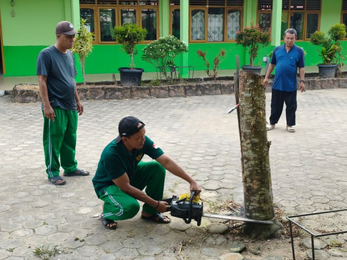 Goro Bersama, MTsN 2 Kota Jambi Siapkan Lingkungan Belajar Goro Bersama, MTsN 2 Kota Jambi Siapkan Lingkungan Belajar