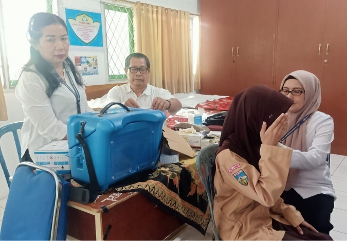 Puskesmas Kebun Kopi Beri Vaksin Anti Kanker Leher Rahim untuk Siswi Kelas 9