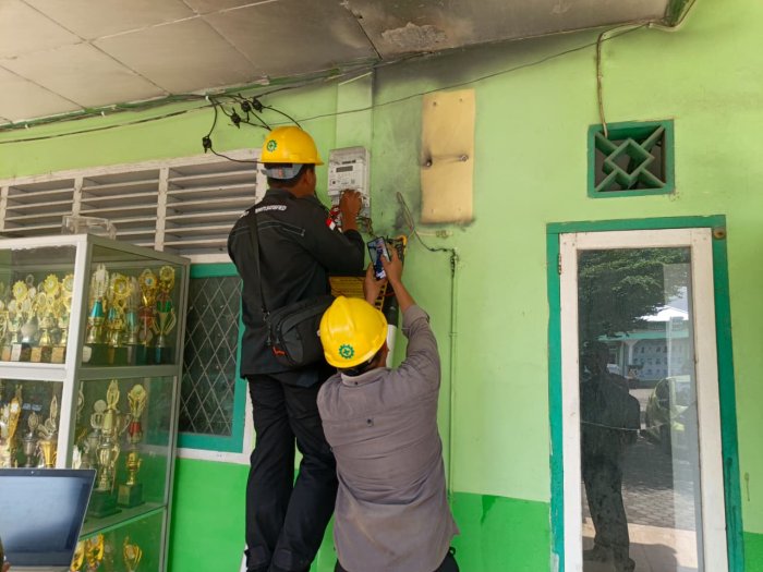 PLN Lakukan Pengecekan Rutin Listrik di MTsN 2 Kota Jambi