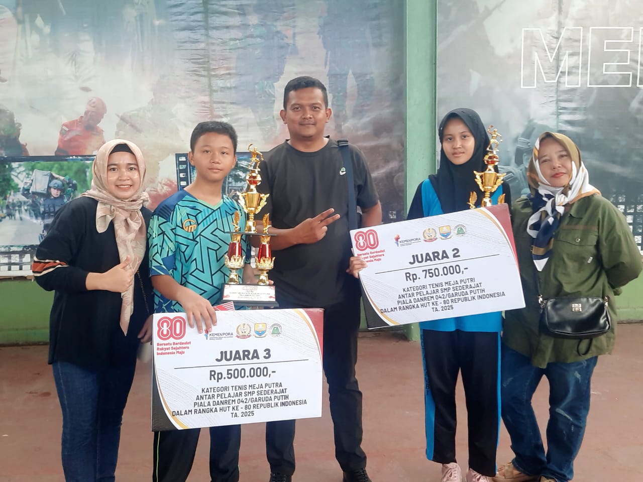 Perwakilan dari MTsN 2 Kota Jambi Raih Juara di Turnamen Tenis Meja Danrem Cup 2025