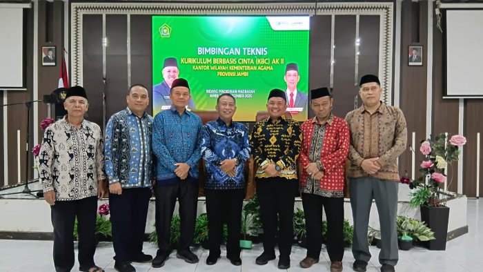 Wujudkan Madrasah Berkarakter, Kepala MTsN 2 Kota Jambi Ikuti Bimtek KBC Angkatan II