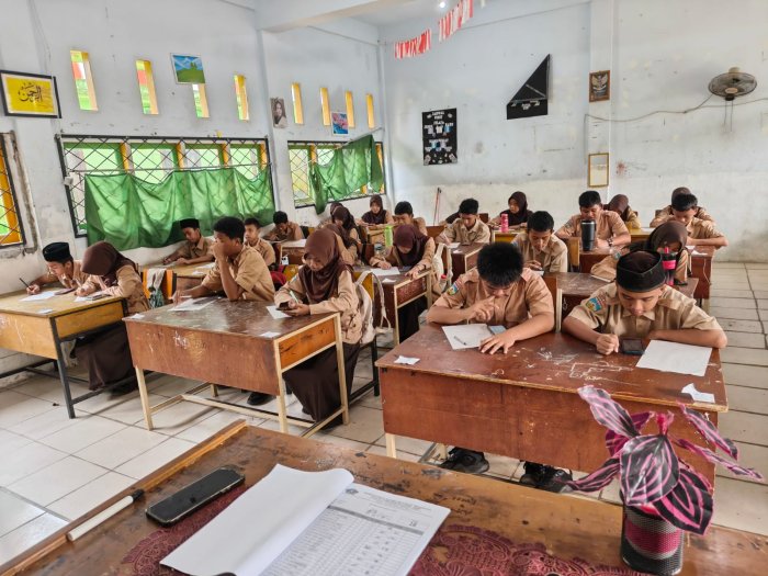 Uji Kemampuan Numerasi dan Teknologi, Hari Kedua ASAT Berjalan Lancar Uji Kemampuan Numerasi dan Teknologi, Hari Kedua ASAT Berjalan Lancar