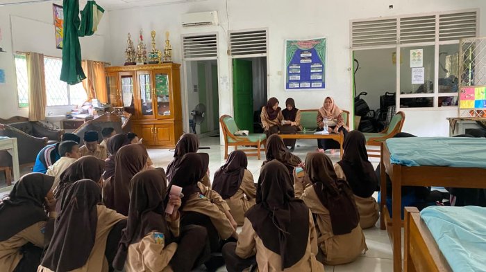 Benahi Internal, Duta MTsN 2 Kota Jambi Validasi Pendataan Anggota Aktif Demi Kelancaran Giat