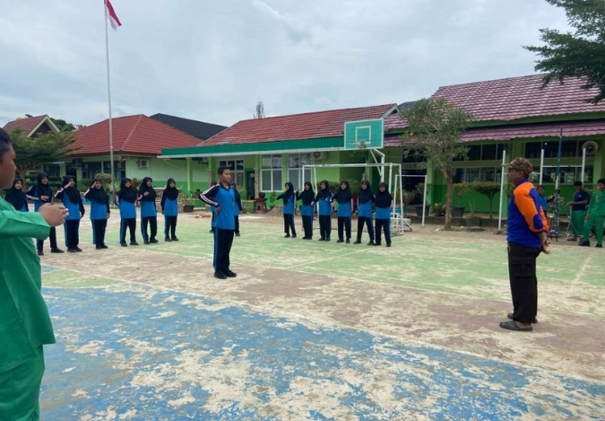 Ekskul Pramuka Menutup Oktober dengan Pionering