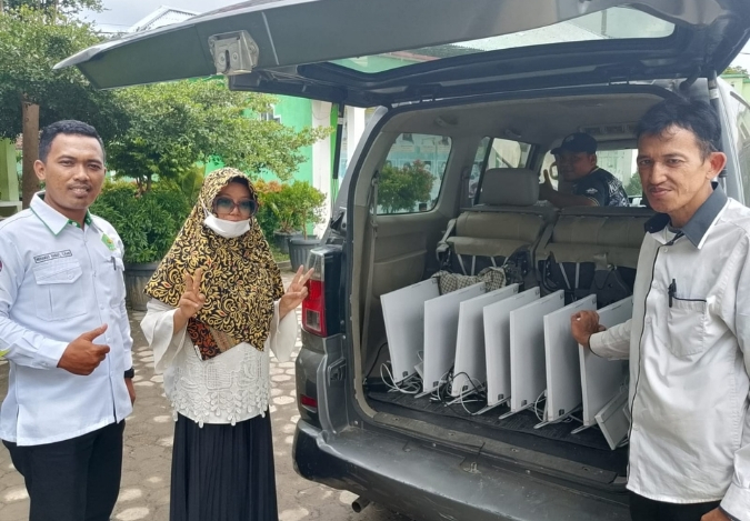 MTsN 2 Kota Jambi Pinjamkan 20 Komputer untuk Simulasi TKA MTsN 2 Kota Jambi Pinjamkan 20 Komputer untuk Simulasi TKA