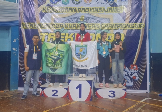 Tak Terkalahkan! Mutiara Nazila Dominasi Poomsae Putri dan Pasangan
