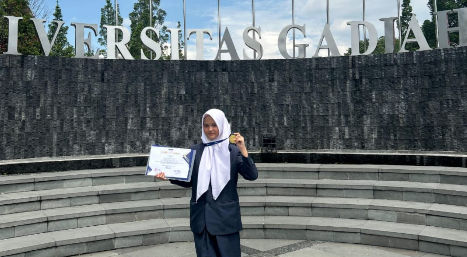 Khalisah Filzah, Alumni MTsN 2 Kota Jambi Raih Emas di NASPO 2025