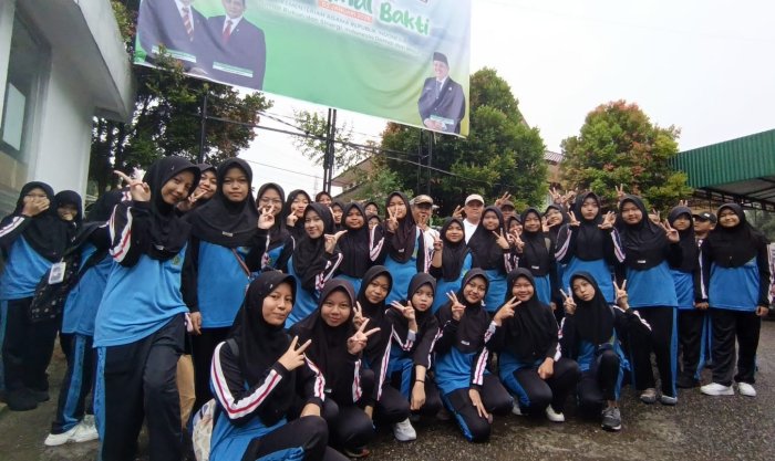 Semarak Kegiatan Jalan Sehat Kerukunan HAB ke-80, MTsN 2 Kota Jambi Hadir dengan Antusias