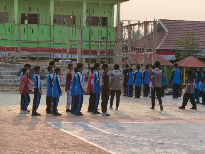 Perkokoh Kekompakan Siswa, Pramuka MTsN 2 Kota Jambi Latihan LKBB