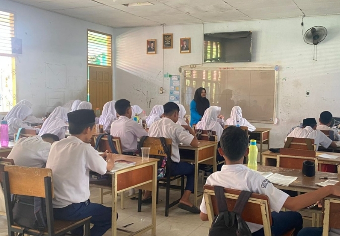 Menanam Nilai Derma: Siswa 8B Pahami Hadist Infaq