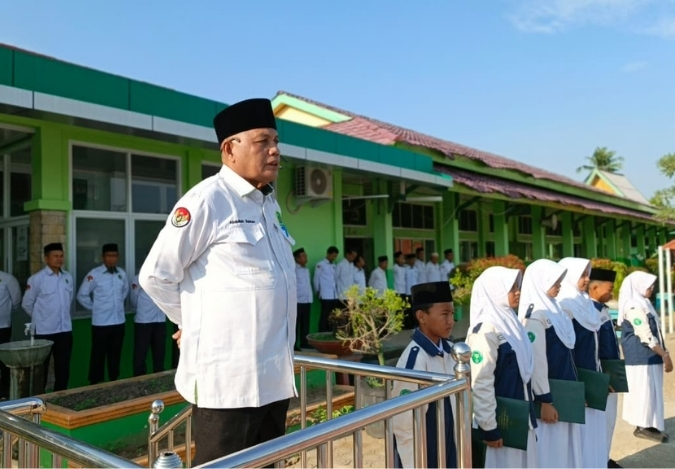 Momentum Istimewa: Pembina Upacara Senin kali Ini Kepala Kemenag Kota Jambi