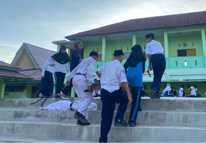 Simulasi Evakuasi dan Permainan Tim Warnai Latihan PMR