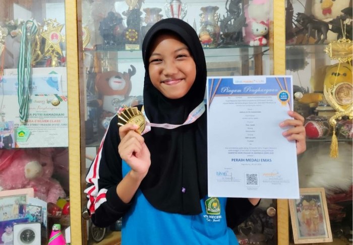 Emas untuk Amelia Putri Ramadhani: Prestasi Nasional di Bidang Matematika
