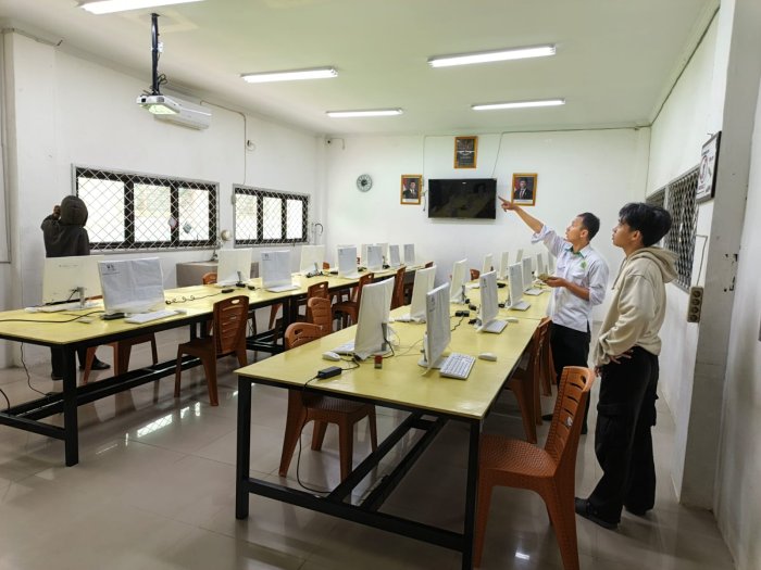 Laboratorium Terpadu MTsN 2 Kota Jambi Pasang Wifi Baru untuk Maksimalkan Internet
