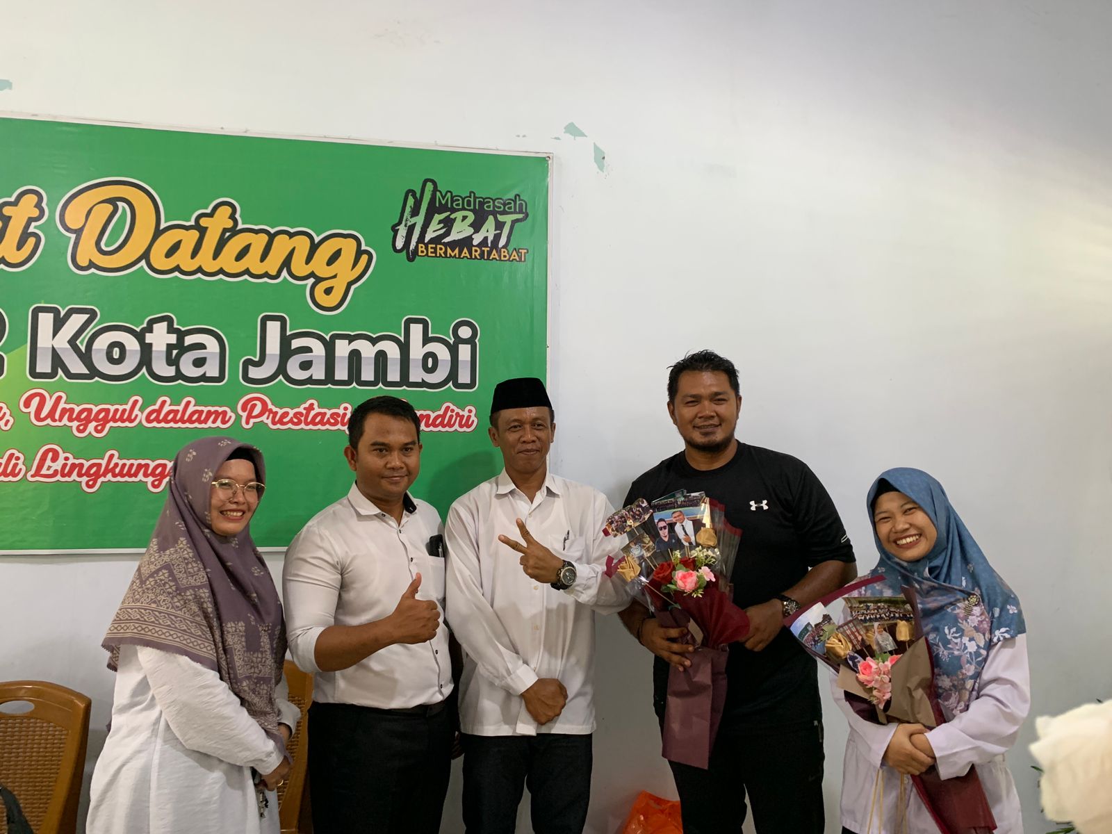 Perpisahan Pembina Osim MTsN 2 Kota Jambi Periode 2023/2024