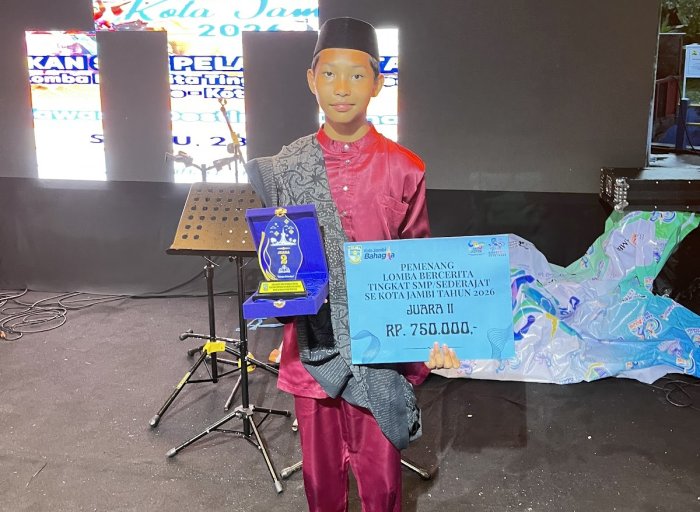 Lewat Cerita Rakyat Jambi, Raditya Pratama Torehkan Prestasi di Festival Danau Sipin Lewat Cerita Rakyat Jambi, Raditya Pratama Torehkan Prestasi di Festival Danau Sipin