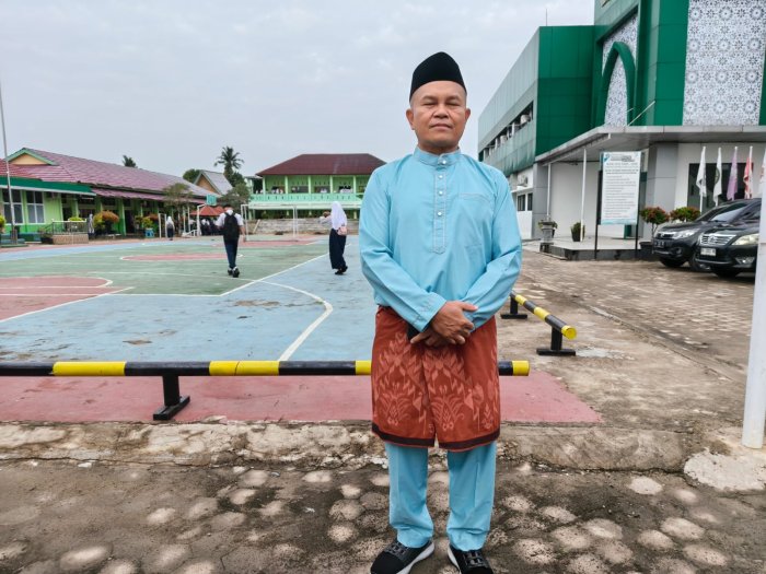 Nuansa Melayu Warnai MTsN 2 Kota Jambi di HUT Jambi ke-69 Nuansa Melayu Warnai MTsN 2 Kota Jambi di HUT Jambi ke-69