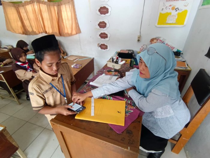 Android Jadi Arena, Simulasi CABT PMB MTsN 2 Kota Jambi Dimulai Android Jadi Arena, Simulasi CABT PMB MTsN 2 Kota Jambi Dimulai