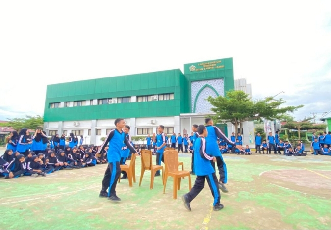 Game Ceria Bersama Penggalang: MTsN 2 Kota Jambi Penuh Warna