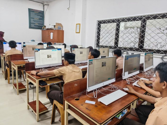 Tiga Lab Komputer Disiapkan, MTsN 2 Kota Jambi Mantap Sambut TKA
