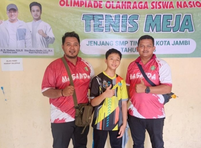 Ukir Prestasi di O2SN Kota Jambi, Asshidqi Ahmad Al Fatih Siregar Raih Juara 2 Tenis Meja