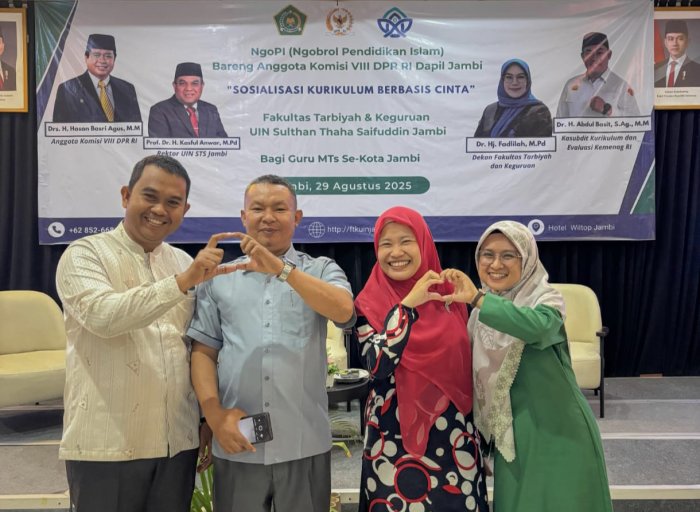 Empat Guru MTsN 2 Kota Jambi Ikuti Sosialisasi Kurikulum Berbasis Cinta