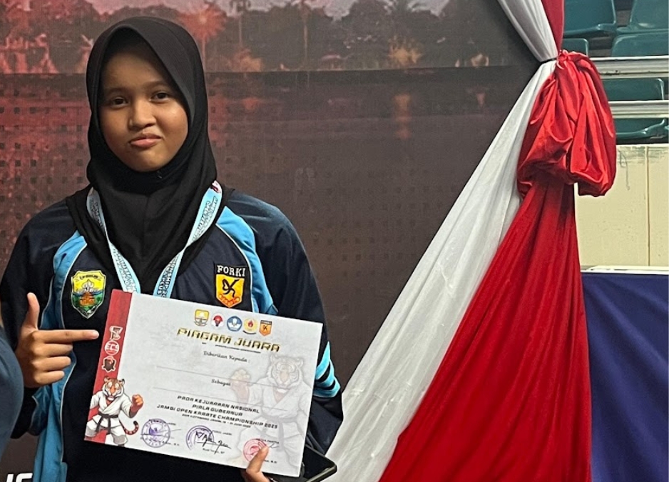 Zulaikha Azzahra Al-Alyy Berjaya: Raih Dua Medali Karate Jambi Open Zulaikha Azzahra Al-Alyy Berjaya: Raih Dua Medali Karate Jambi Open