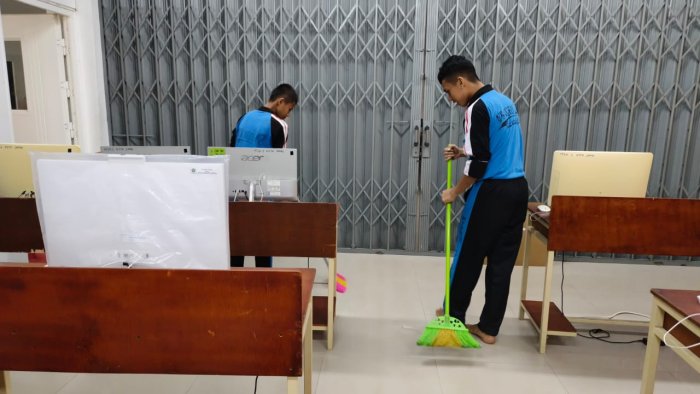 MTsN 2 Kota Jambi Terapkan Budaya Bersih di Laboratorium Komputer