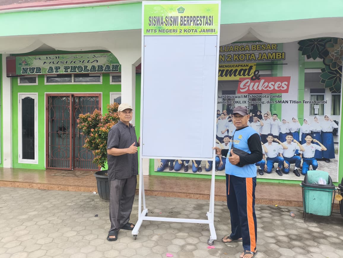 MTsN 2 Kota Jambi Terima Bantuan Sarana Visual dan Keamanan dari POKIR DPRD Provinsi Jambi MTsN 2 Kota Jambi Terima Bantuan Sarana Visual dan Keamanan dari POKIR DPRD Provinsi Jambi