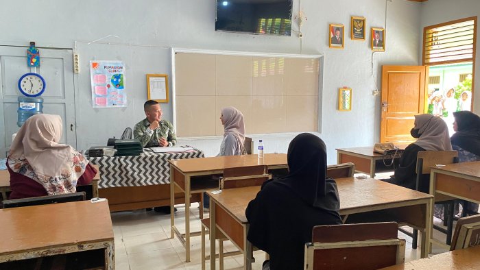 MTsN 2 Kota Jambi: GEMAR Warnai Pengambilan Rapor Semester Ganjil