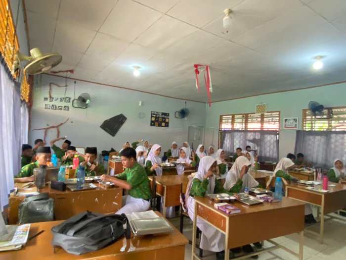 MBG 8F: Bukan Sekadar Makan, Tapi Ritual Penuh Makna Setelah Istirahat