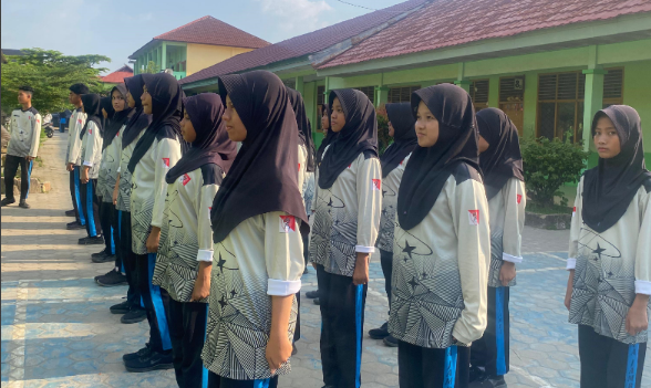 Pasukan Diratama MTsN 2 Kota Jambi Gelar Latihan Rutin Mingguan Pasukan Diratama MTsN 2 Kota Jambi Gelar Latihan Rutin Mingguan