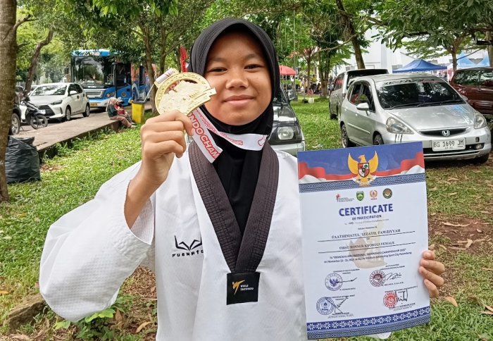Faathimatul `Izzatil Fawziyyah Ukir Prestasi Internasional di Sriwijaya Taekwondo Championship 2025