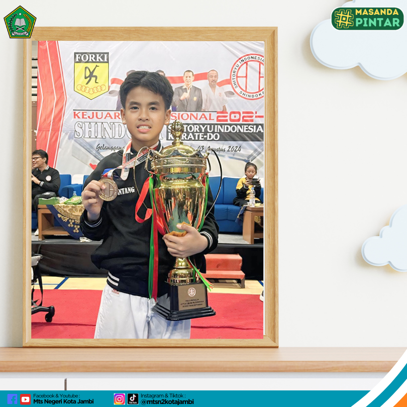 Bintang Ahta Putra: Kilau Emas Karateka MTsN 2 Kota Jambi Bintang Ahta Putra: Kilau Emas Karateka MTsN 2 Kota Jambi