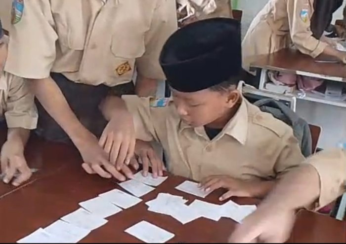 Make a Match di 7I: Belajar Sifat-Sifat Allah Jadi Lebih Seru