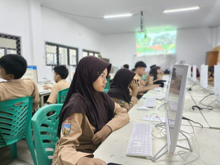 ANBK 2025 Hari Pertama Sesi 1 di MTsN 2 Kota Jambi Berjalan Lancar