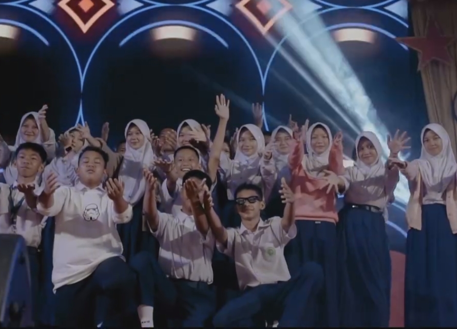 Siswa MTsN 2 Kota Jambi Tampil Memukau di Momen Pelepasan