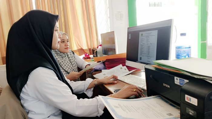 Menilik Rangkaian Digitalisasi Pencetakan Ijazah Melalui PDUM di MTsN 2 Kota Jambi