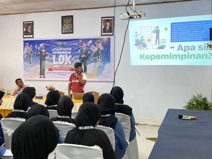 Dari Public Speaking hingga LKBB: Keseruan LDK OSIM MTsN 2 Kota Jambi Bentuk Pemimpin Solid Dari Public Speaking hingga LKBB: Keseruan LDK OSIM MTsN 2 Kota Jambi Bentuk Pemimpin Solid