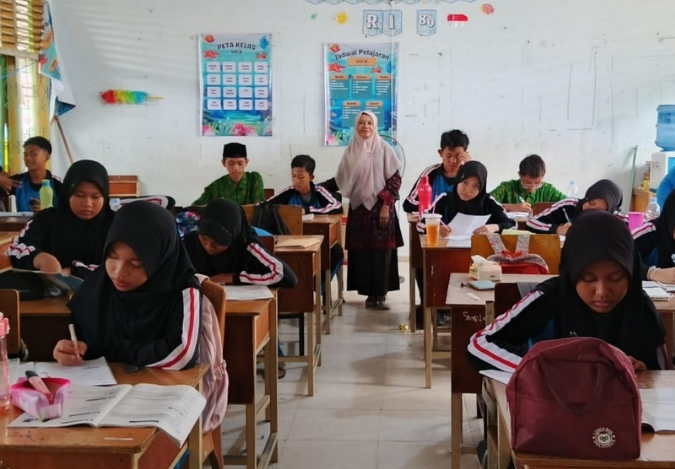 Asesmen IPA Kelas 8B MTsN 2 Kota Jambi Ukur Kompetensi Siswa