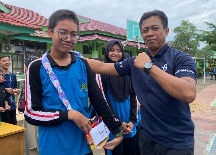 Meriah dan Apresiatif! Pemberian Hadiah Juara Classmeeting 2025