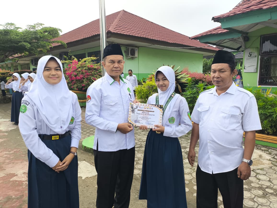 Faza Ulya Wuzdhalifah Raih Juara 1 Pencak Silat