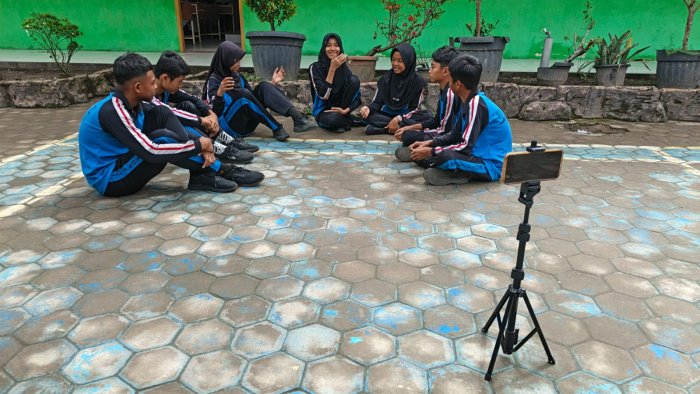 Kelas 8I Produksi Video Edukatif Bertema Olahraga Bukan Ajang Flexing untuk Tugas BK